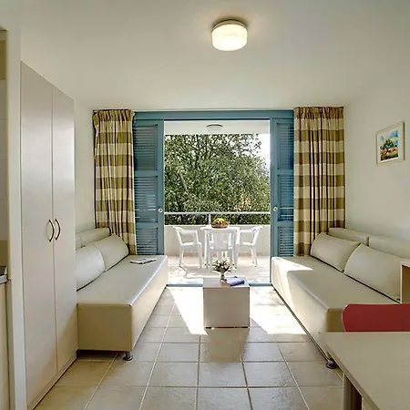 Eurocamp Mobile Homes At Fkk Nudist Solaris 3* Tar-Vabriga